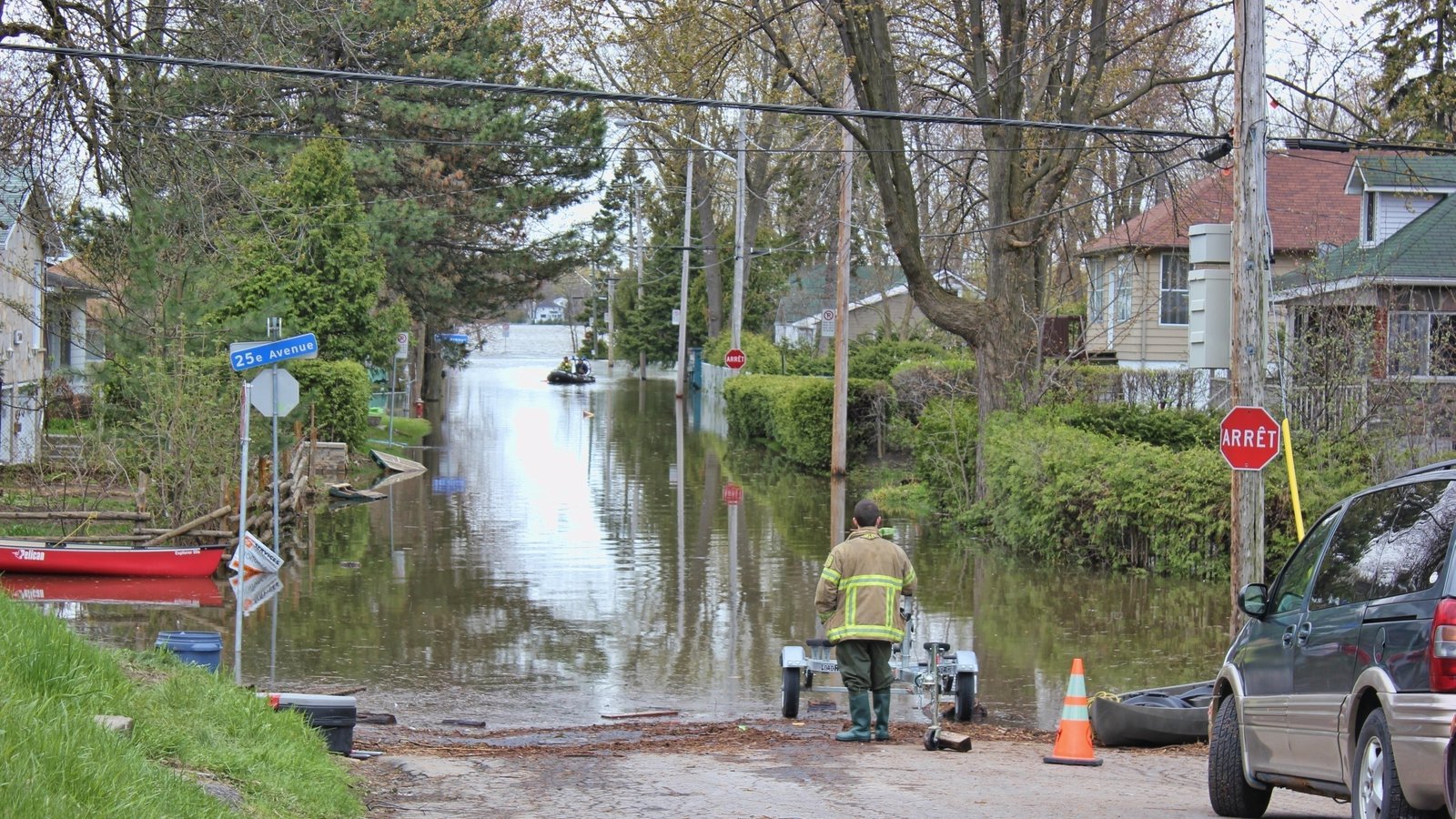 Engaging Canadians In Flood Risk Management Lessons From The   Shutterstock 636100298.2e16d0ba.fill 1600x900 